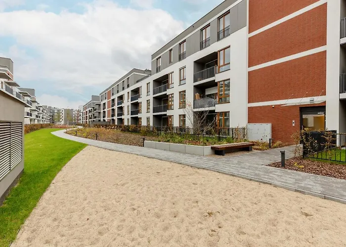 Warsaw Sarmacka Apartment With Gym, Sauna And Parking By Noclegi Renters