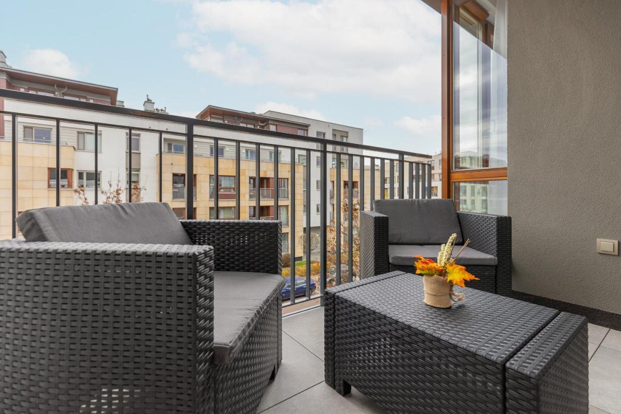 Apartment Sarmacka With Gym, Sauna And Parking By Renters Warsaw