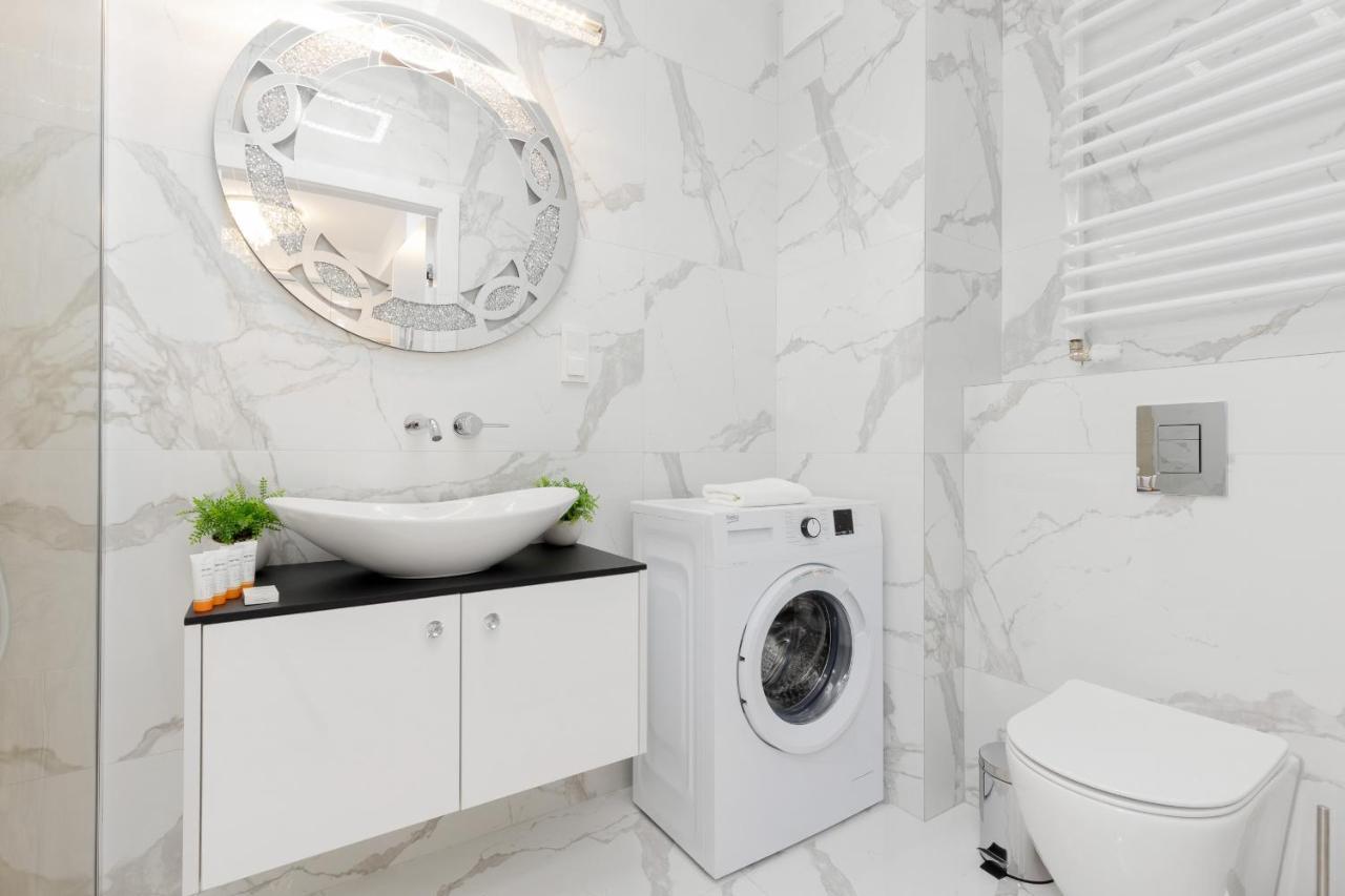 Sarmacka With Gym, Sauna And Parking By Renters